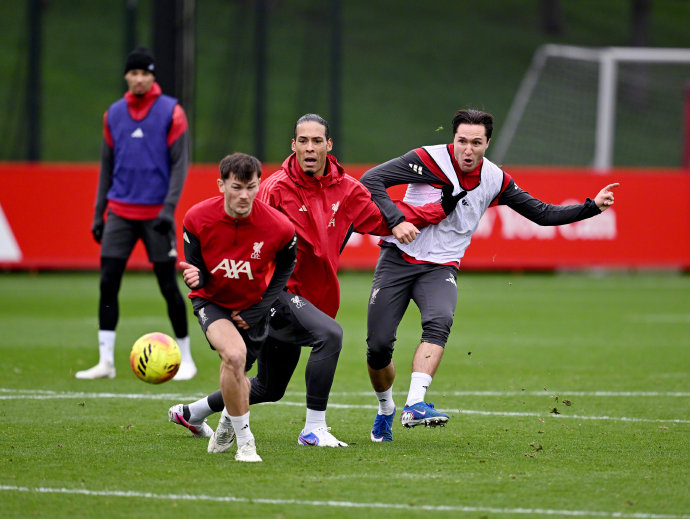 刚刚！西汉姆防线松动备战足总杯西汉姆冲刺阶段更衣室发声，洛杉矶湖人围绕全明星赛单刀错失的简单介绍