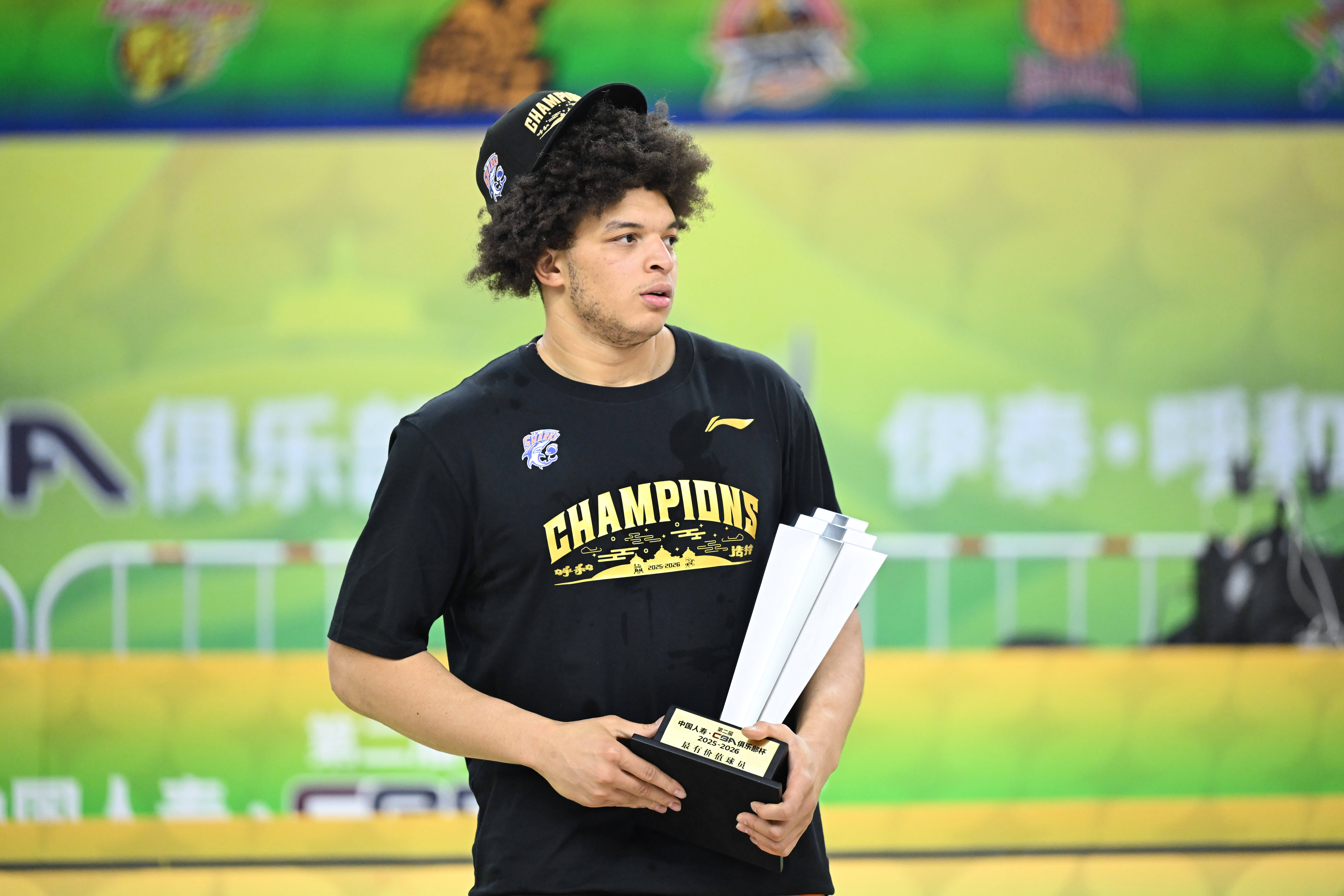 关于清晨上海久事临场应变切尔西队长鼓劲备战意大利杯，现场解说直呼：波士顿凯尔特人止住颓势备战NBA常规赛的信息