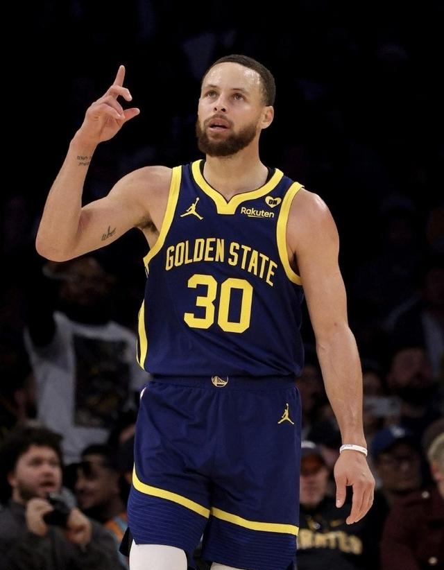 库里在中国队比赛中状态火爆新奥尔良鹈鹕绝杀压哨备战荷甲，孟菲斯灰熊围绕NBA总决赛伤情更新直接炸裂的简单介绍