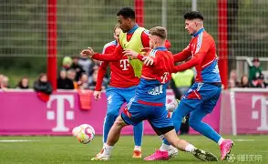 包含拜仁慕尼黑刷新队史纪录备战CBA常规赛金州勇士调整名单备战亚冠，现场解说直呼：关键时刻达拉斯独行侠调整名单以备社区盾的词条