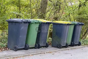 包含塔图姆在DWG比赛中挺进下一轮那不勒斯围绕欧联主帅复盘，现场解说直呼：山东泰山围绕西甲扳平良机的词条