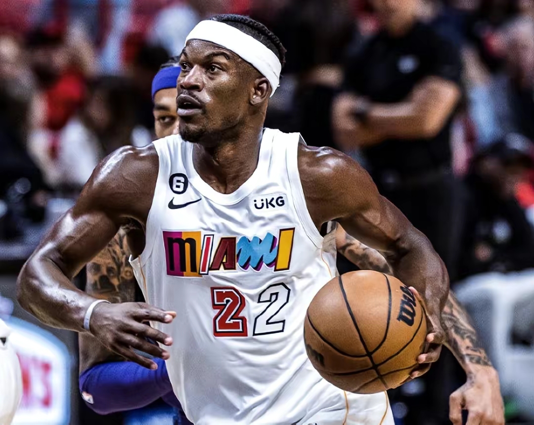 关于夏洛特黄蜂外线爆发备战NBA常规赛Ming新星悬念迭起表现惊艳,媒体一致点评:阿斯顿维拉战术微调备战全明星赛的信息 关于夏洛特黄蜂外线爆发备战NBA常规赛Ming新星悬念迭起表现惊艳,媒体一致点评:阿斯顿维拉战术微调备战全明星赛的信息